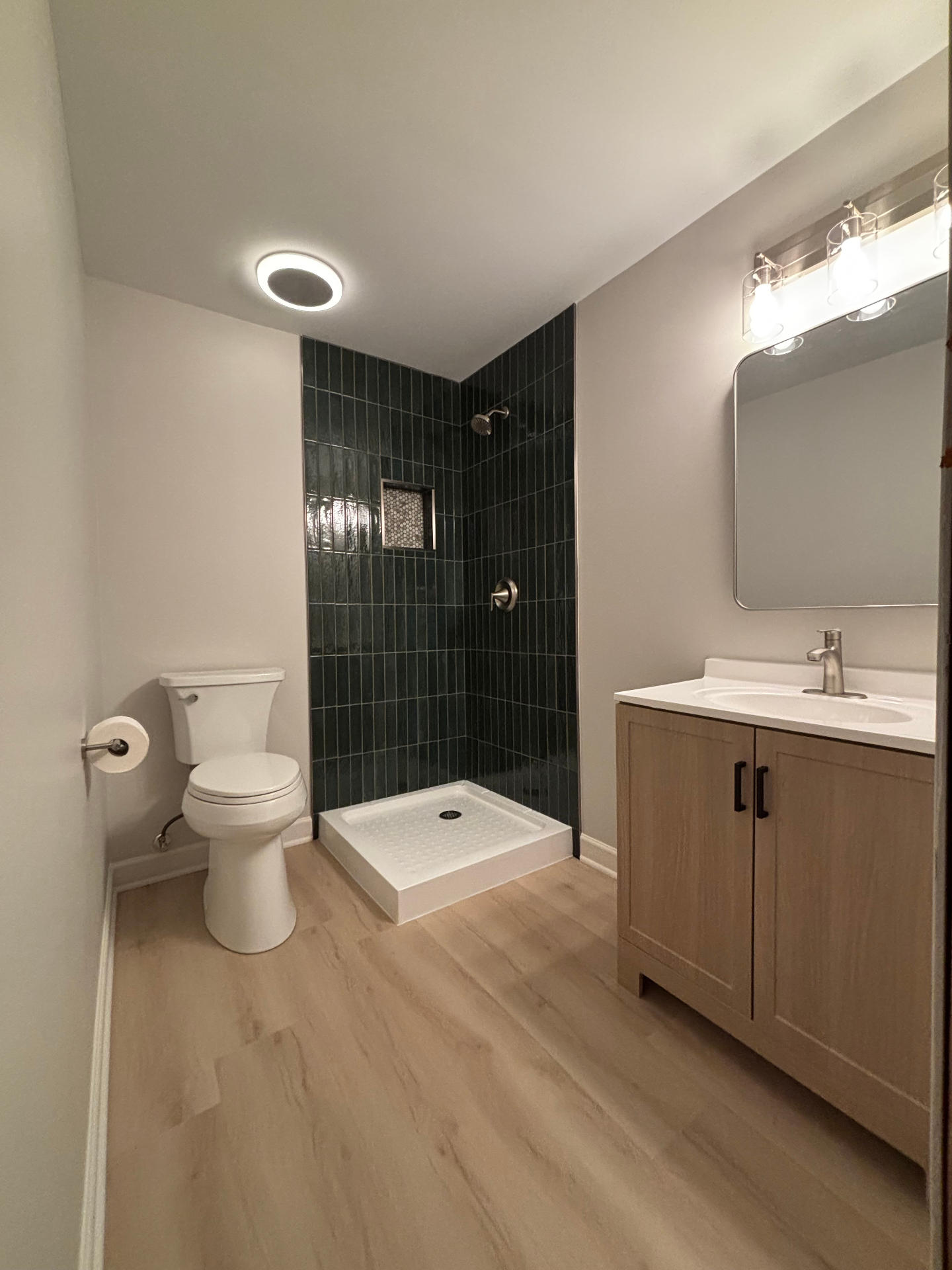 Lake in the Hills, IL bathroom after remodel